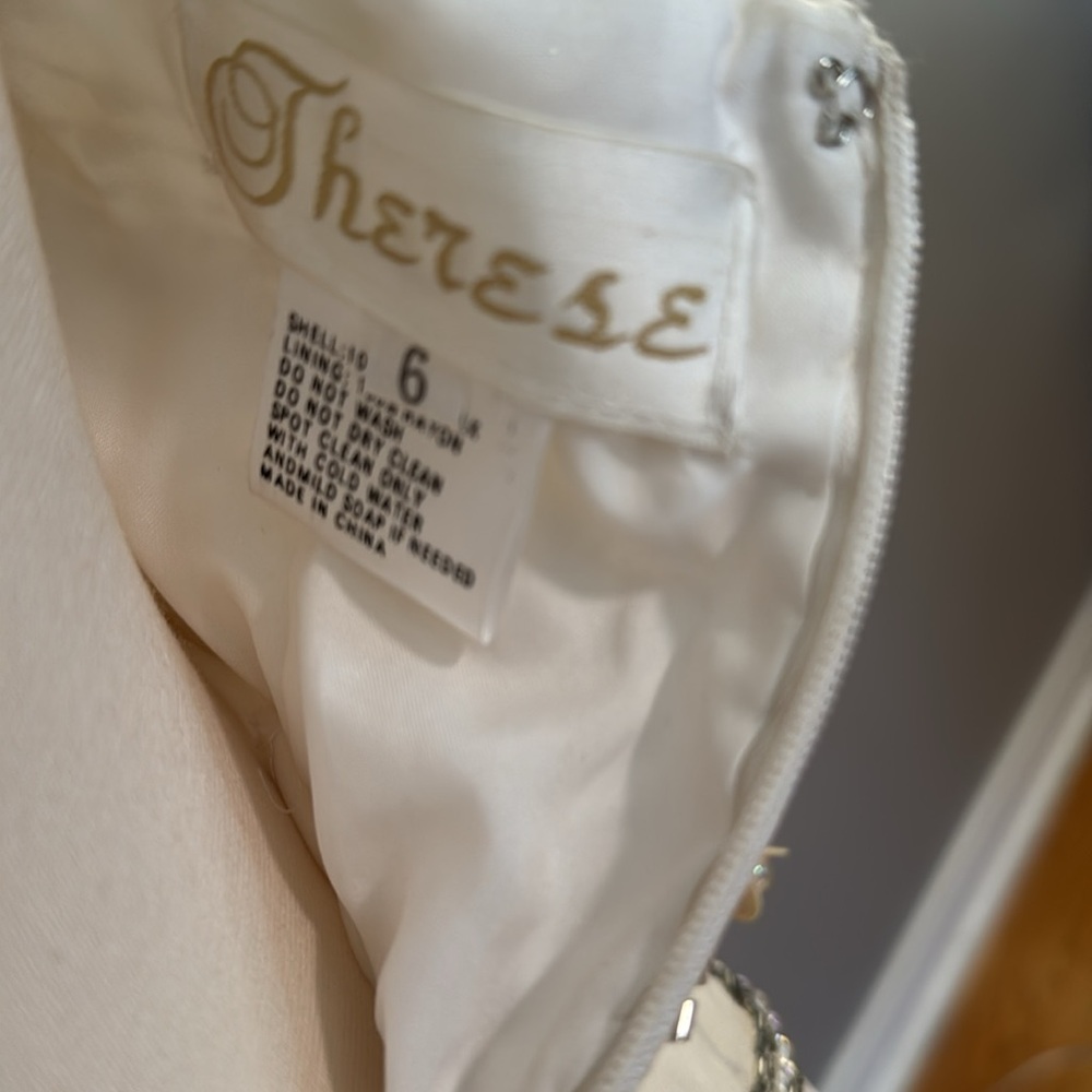 cross-listed               *SOLD*           Vintage 100% pure silk, winter white - Picture 8 of 10